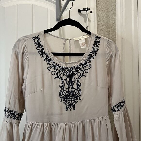 Flying Tomato Tan Khaki Navy Embroidered Floral Boho Peasant Mini Dress Size S - Picture 2 of 9